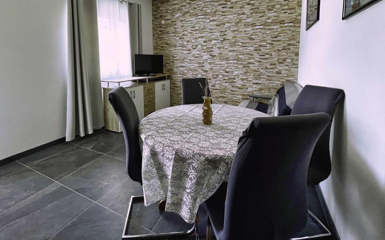Plavi Val Apartments Tribunj  Ngoại thất bức ảnh