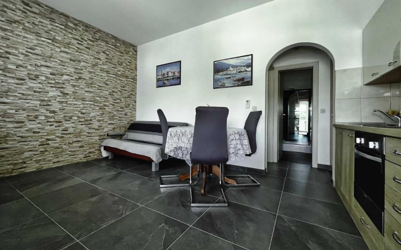 Plavi Val Apartments Tribunj  Ngoại thất bức ảnh